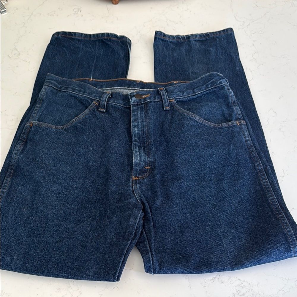 Vintage Rustler Classic Blue Denim Jeans.  Size 34x32. Straight leg.
